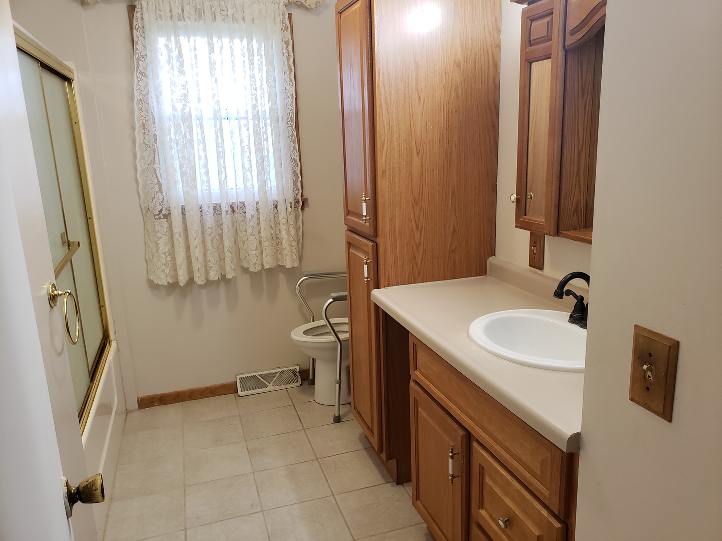 207 5th Street Cedar Point, IL 61316 - Photo 4 of 28