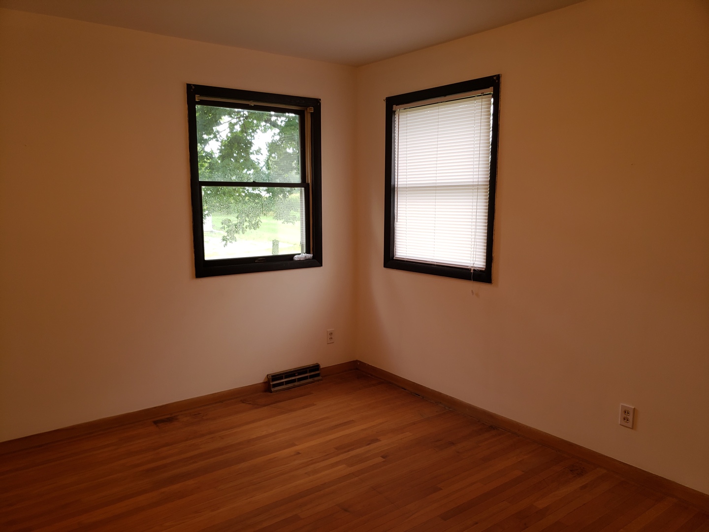 207 5th Street Cedar Point, IL 61316 - Photo 7 of 28