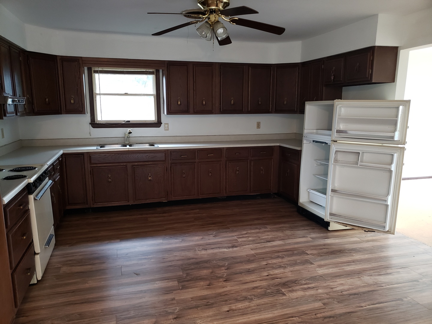 207 5th Street Cedar Point, IL 61316 - Photo 10 of 28