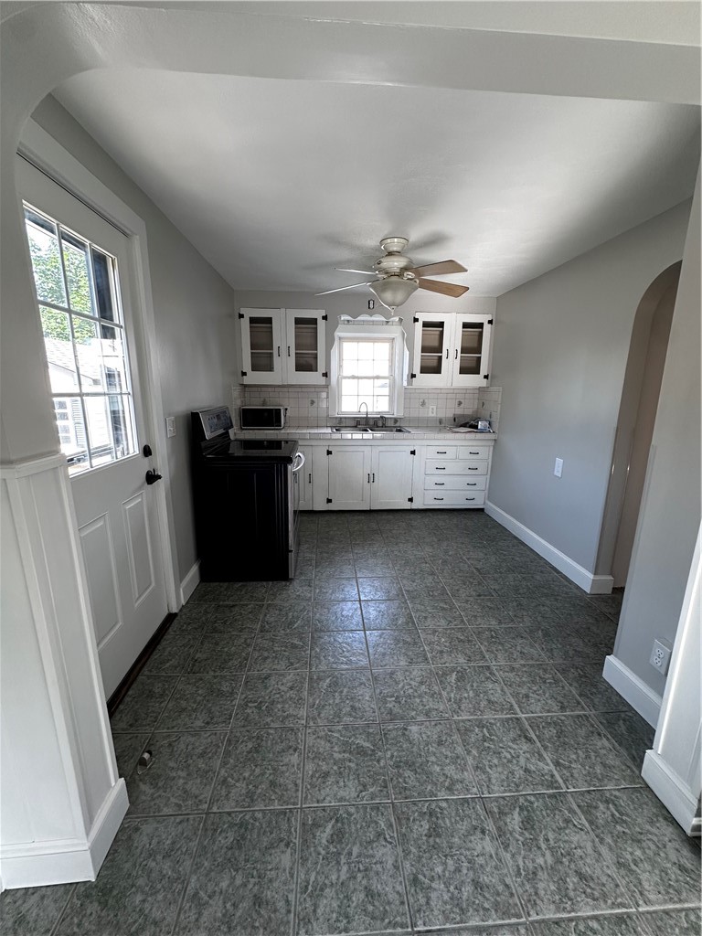 5 Whitman Street Coventry, RI 02816 - Photo 3 of 15