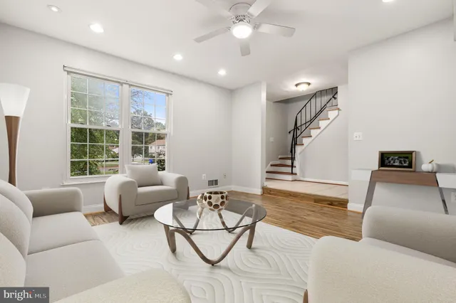 $598,000 | 30 Millcrest Court, Derwood, MD 20855