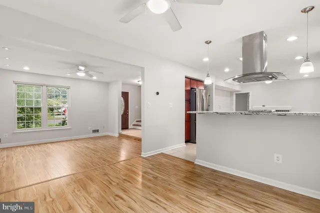 $598,000 | 30 Millcrest Court, Derwood, MD 20855