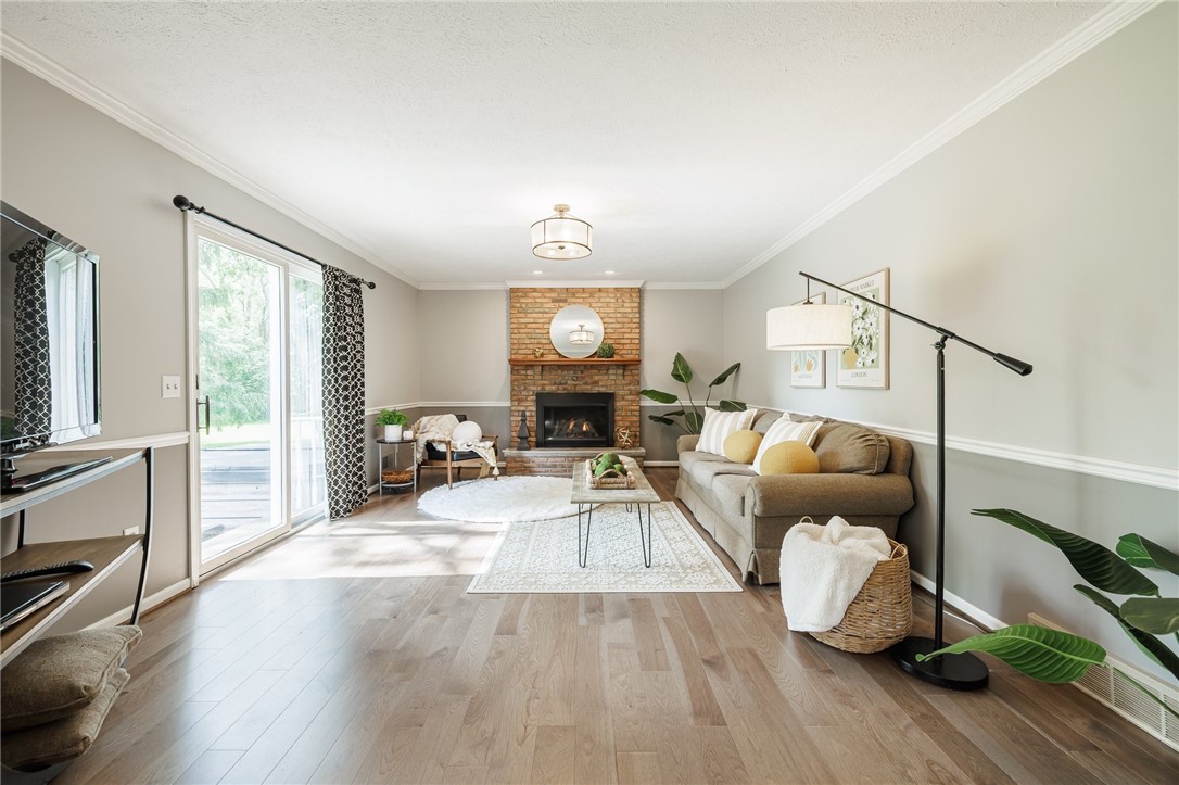 658 Willow Lane Webster, NY 14580 - Photo 2 of 46