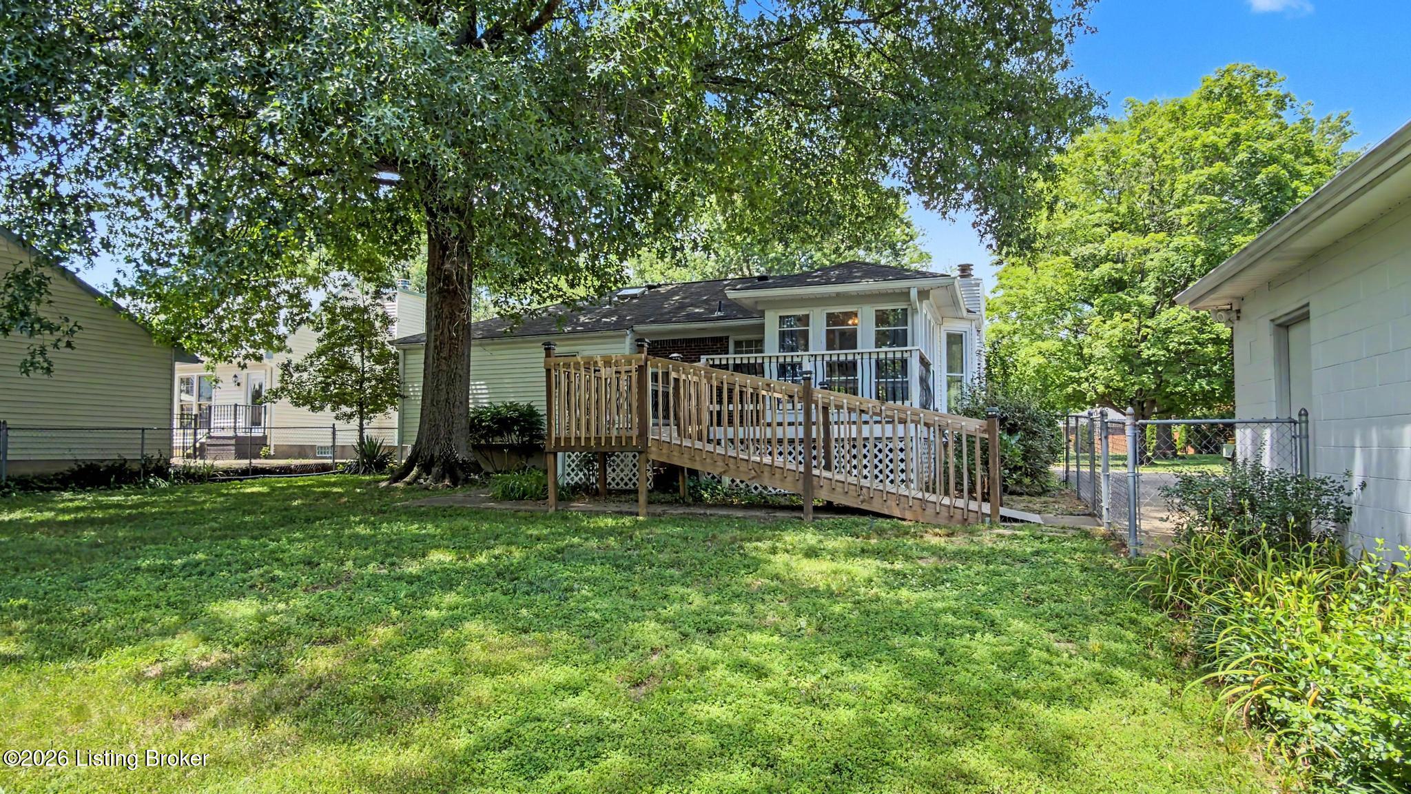610 Stivers Road Louisville, KY 40207 - Photo 30 of 39 610 Stivers Road-42
