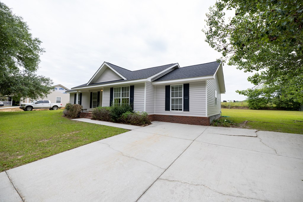 1778 Harden Road Slocomb, AL 36375 - Photo 4 of 32