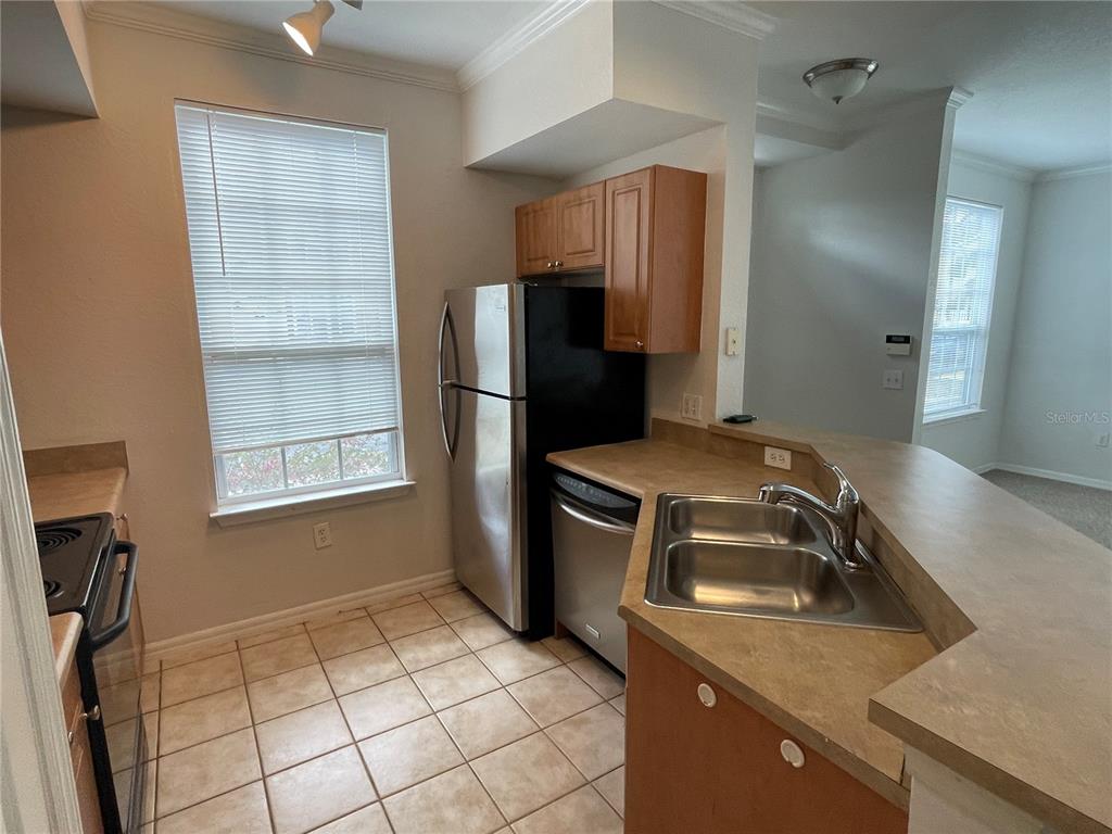 5500 Rosehill Road, Unit 103 Sarasota, FL 34233 - Photo 3 of 6