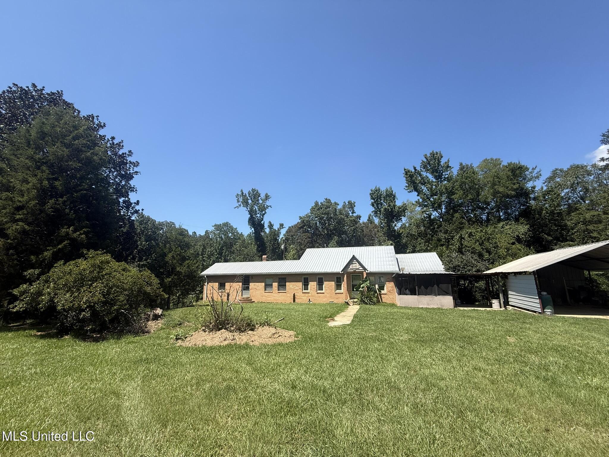 1184 Poplar Springs Road Hazlehurst, MS 39083 - Photo 8 of 44 IMG_9657