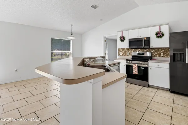 $301,000 | 1438 Healey Street Northwest, Palm Bay, FL 32907