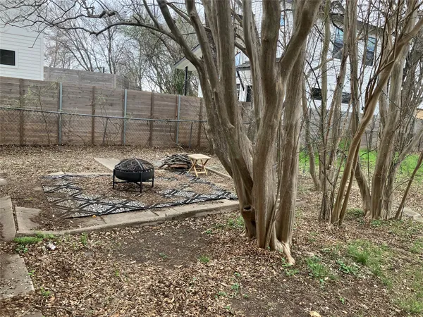 $1,695 | 611 Clifford Drive, Austin, TX 78745