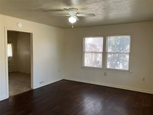 $1,695 | 611 Clifford Drive, Austin, TX 78745