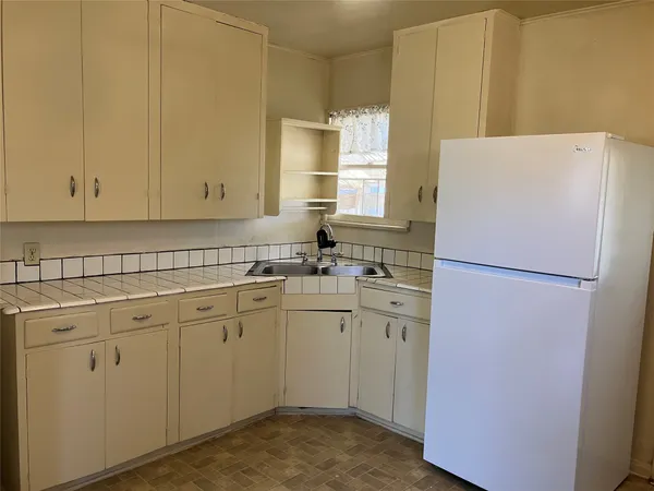 $1,695 | 611 Clifford Drive, Austin, TX 78745