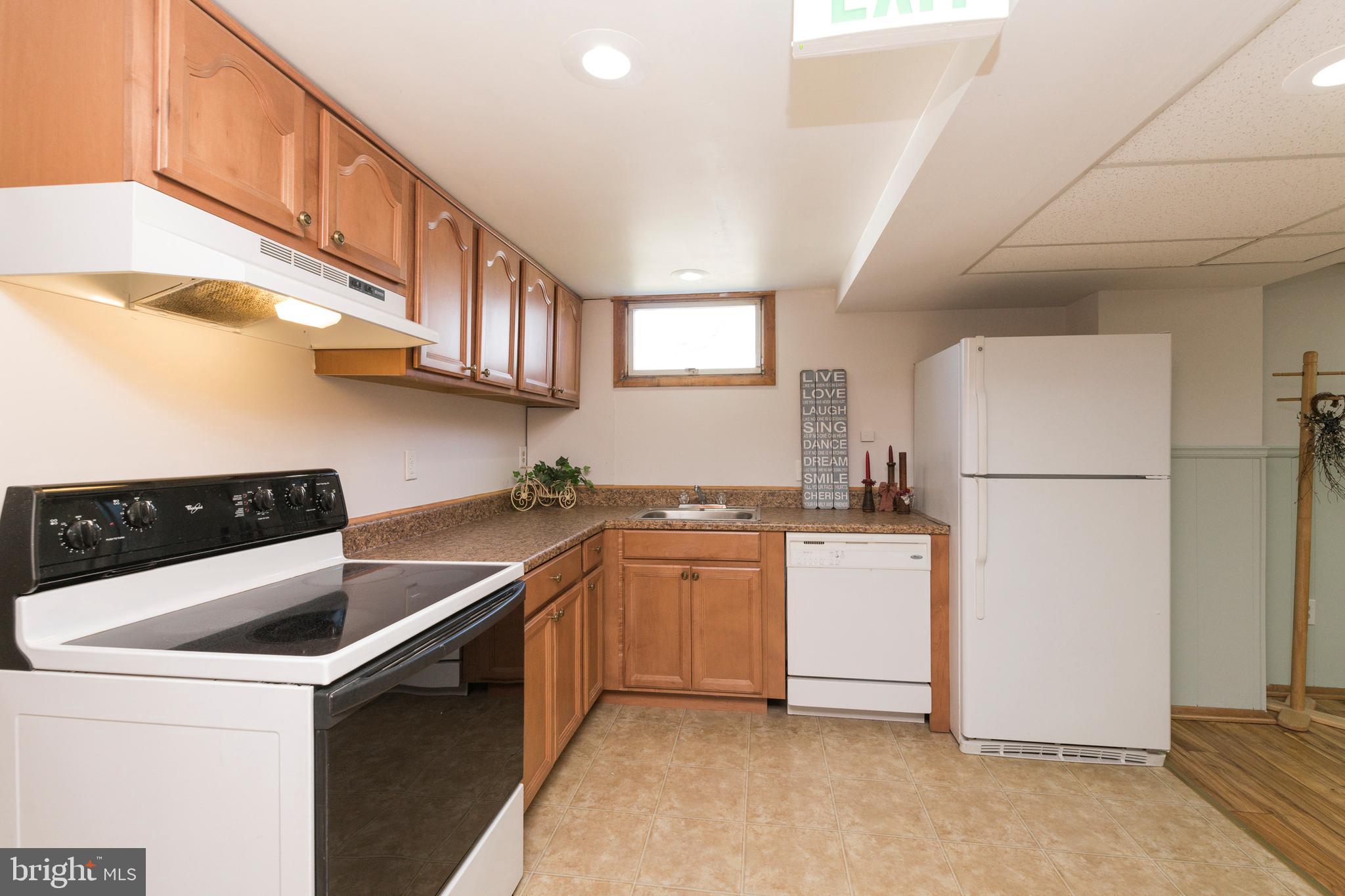 44 Ridge Road Westminster, MD 21157 - Photo 22 of 28 Full Kitchen #2 in excellent condition