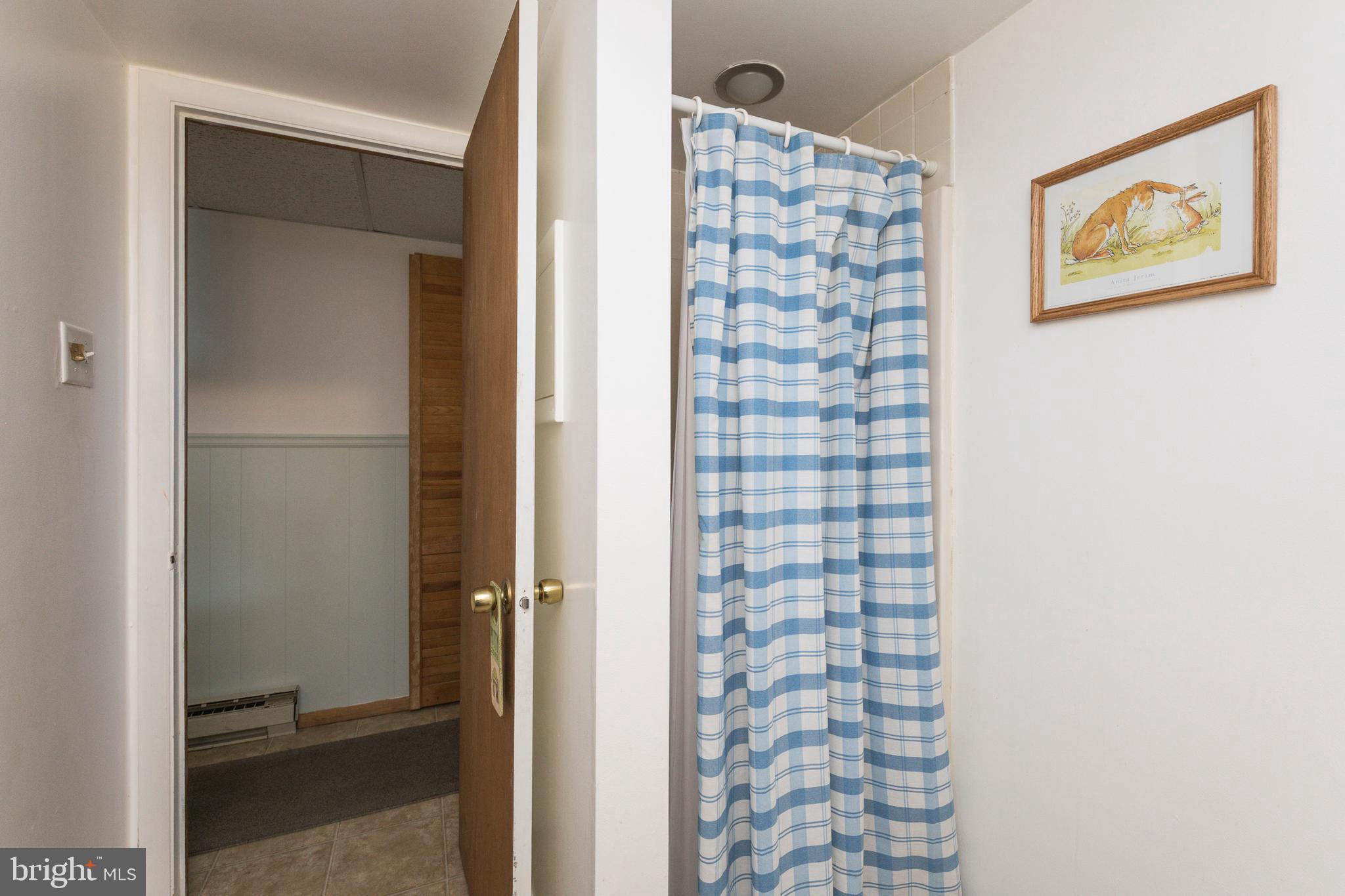 44 Ridge Road Westminster, MD 21157 - Photo 26 of 28 Full Bath 3