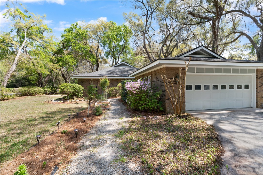 219 Five Pounds Road St. Simons Island, GA 31522 - Photo 24 of 29