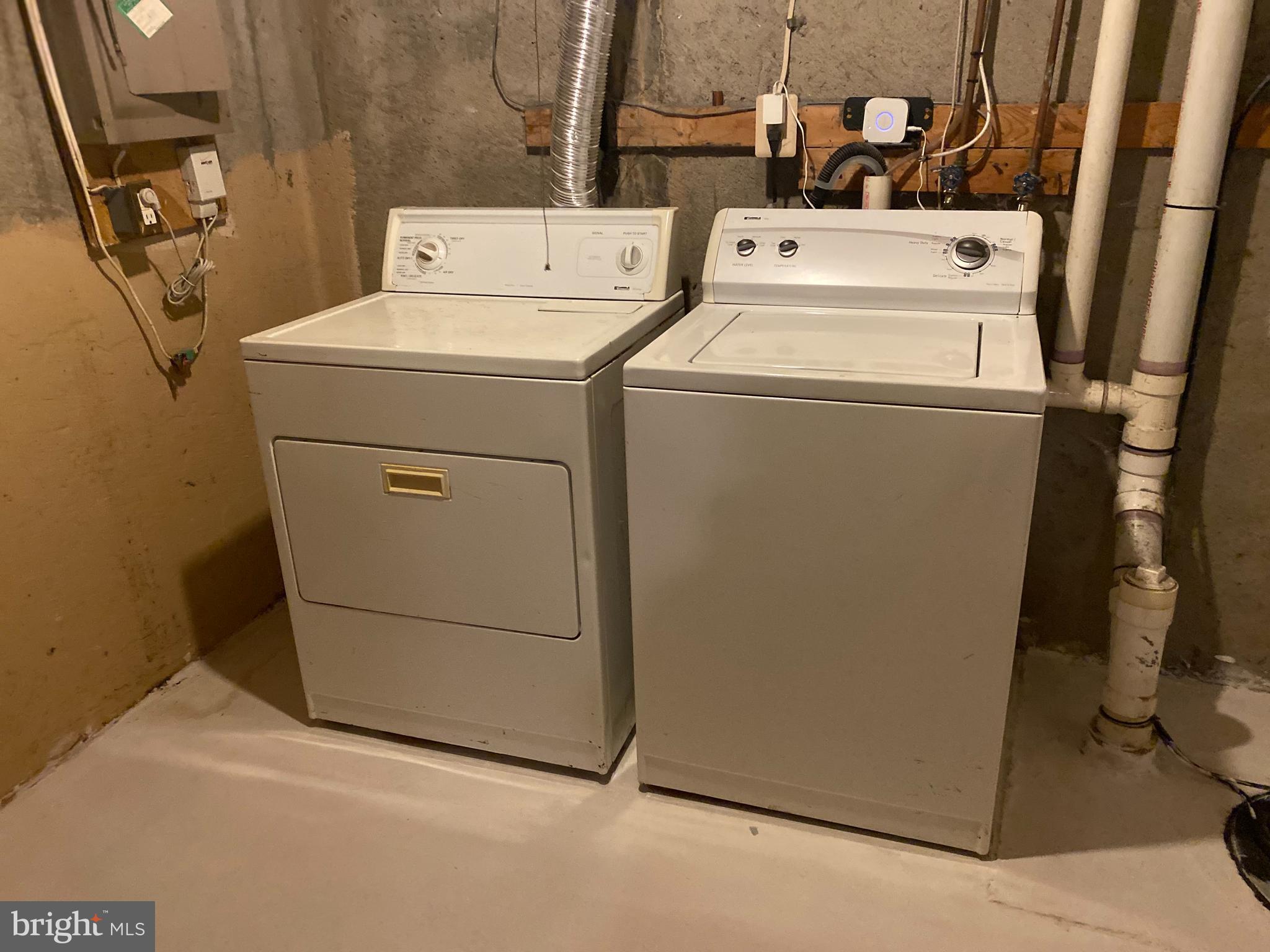 35 Cavan Green Baltimore, MD 21236 - Photo 15 of 16 a utility room with dryer and washer