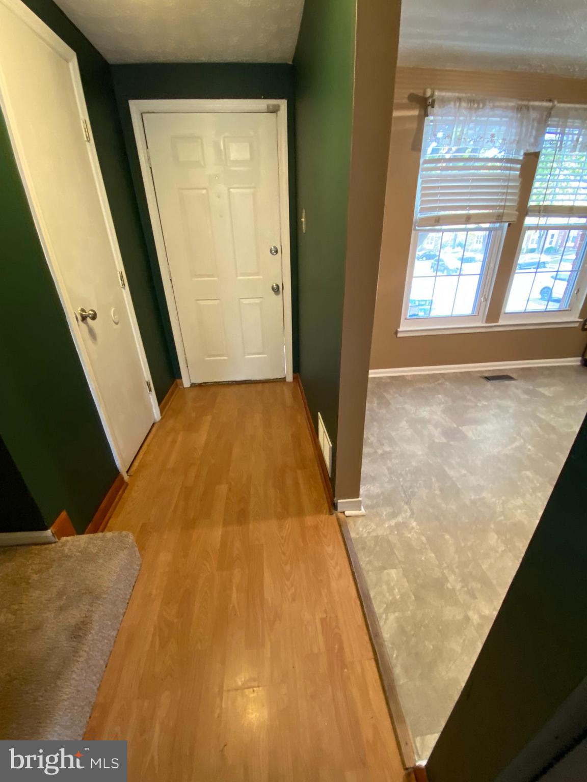 35 Cavan Green Baltimore, MD 21236 - Photo 2 of 16 a view of a room