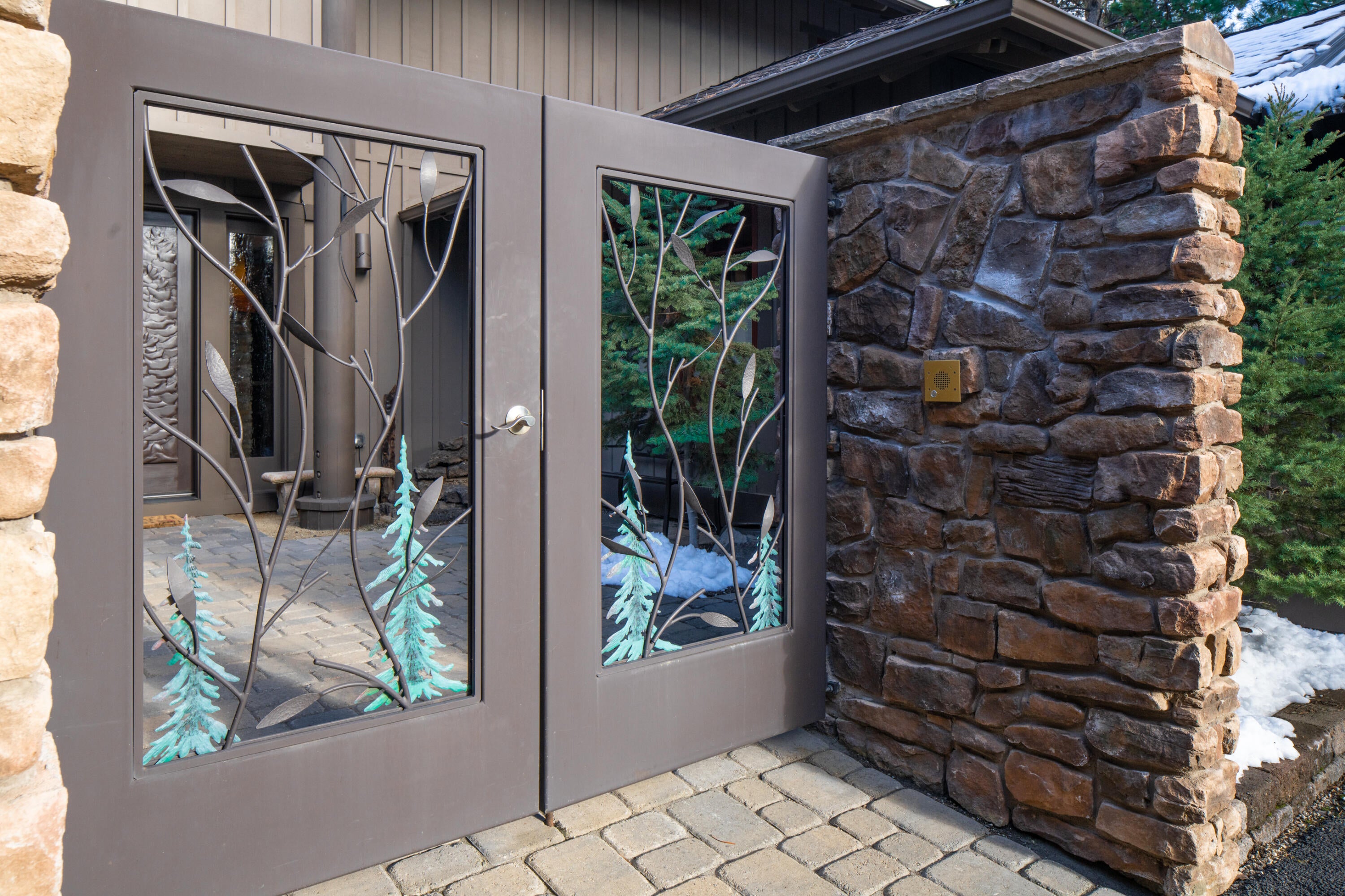 56688 Dancing Rock Loop Bend, OR 97707 - Photo 2 of 26 23 Front Gate