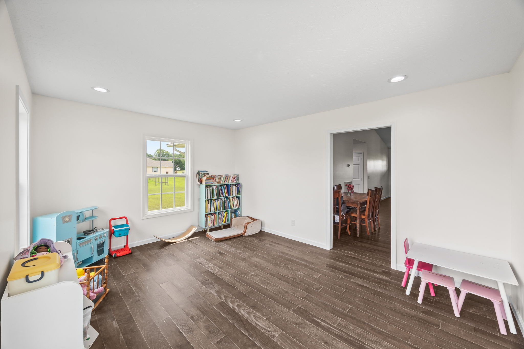 13723 Old Kentucky Road Walling, TN 38587 - Photo 16 of 34 a view of livingroom with furniture and wooden floor