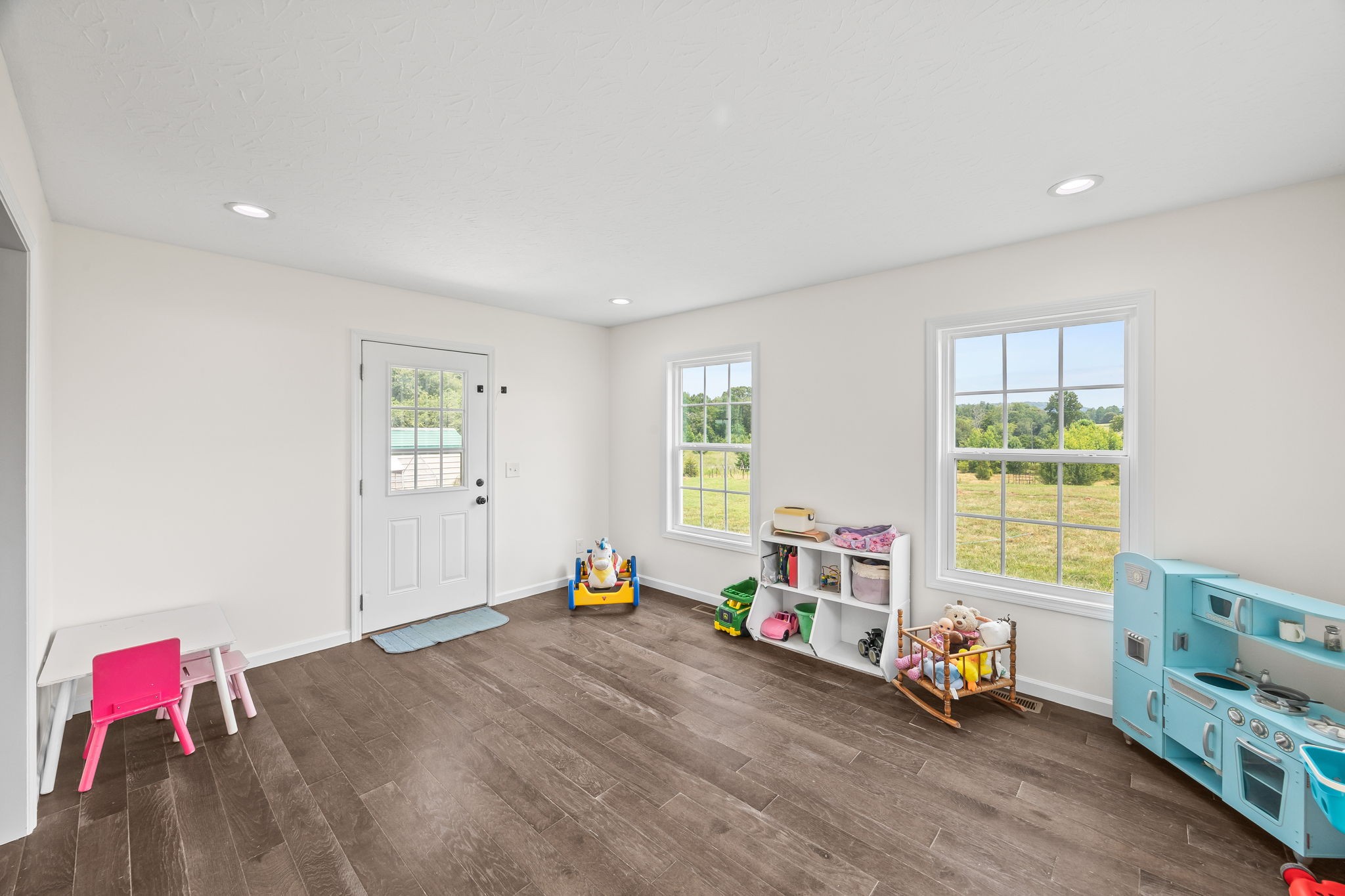 13723 Old Kentucky Road Walling, TN 38587 - Photo 17 of 34 a bedroom with furniture and a window