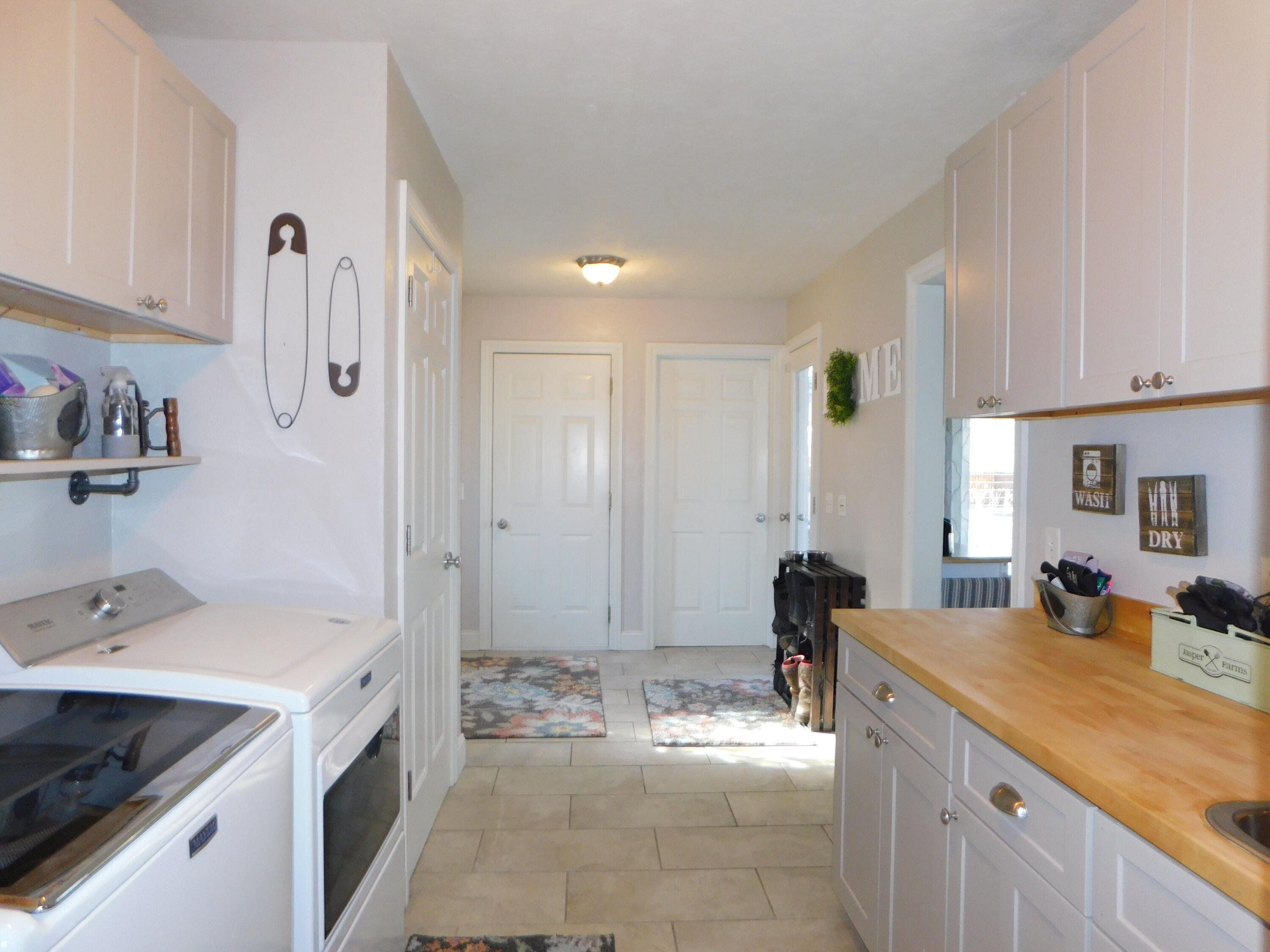 32687 Robin Road Paw Paw, MI 49079 - Photo 16 of 41 Main Floor Laundry