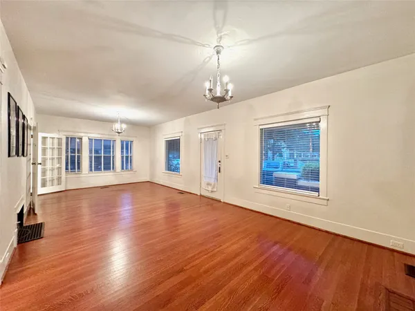 $3,250 | 1016 West Alabama Street, Houston, TX 77006