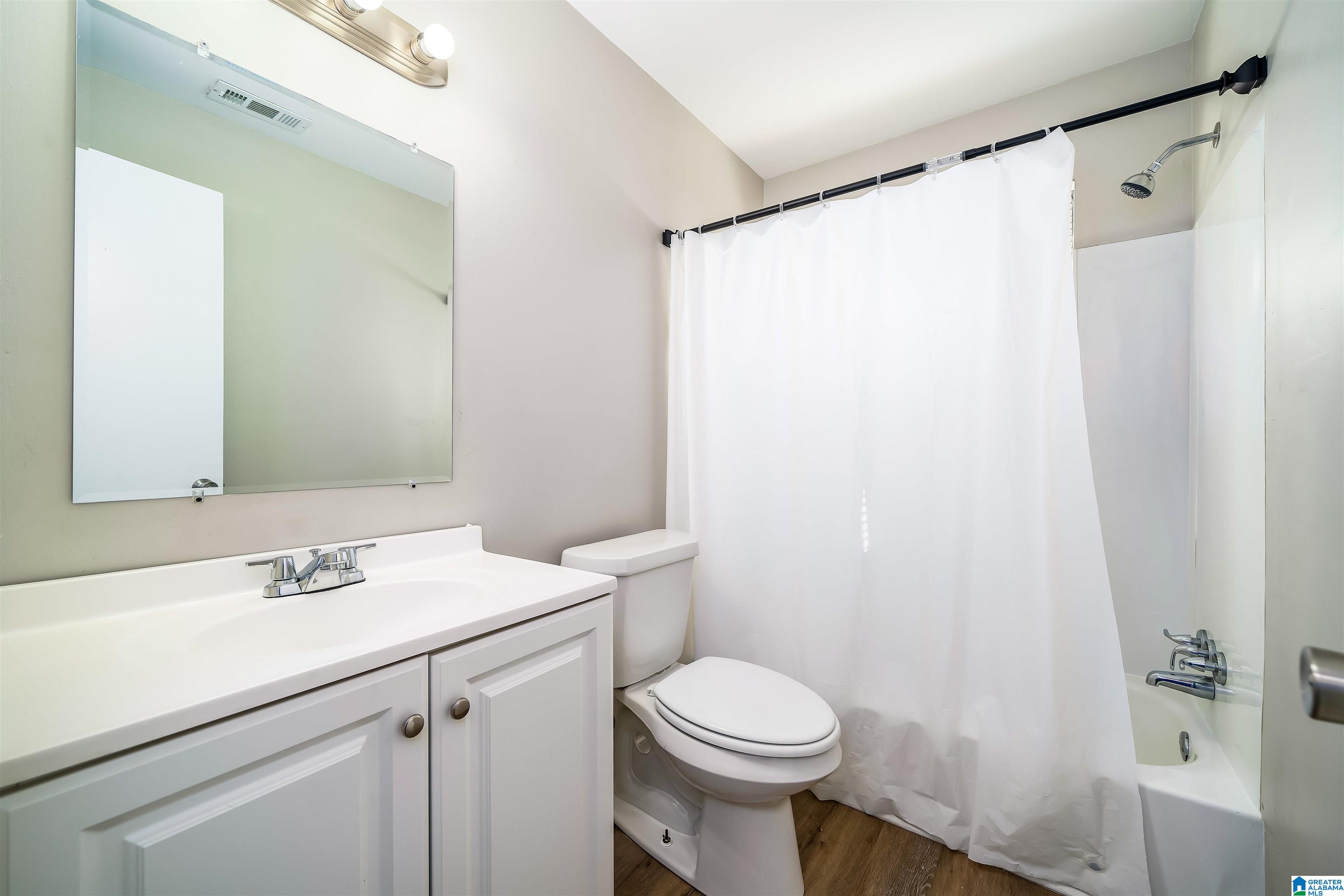 2524 18th Place South Birmingham, AL 35209 - Photo 13 of 17