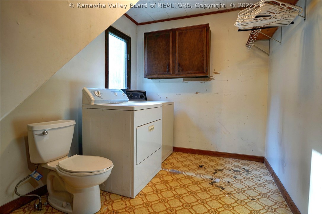734 Hunter Road Charleston, WV 25311 - Photo 12 of 24 Farm house utility room