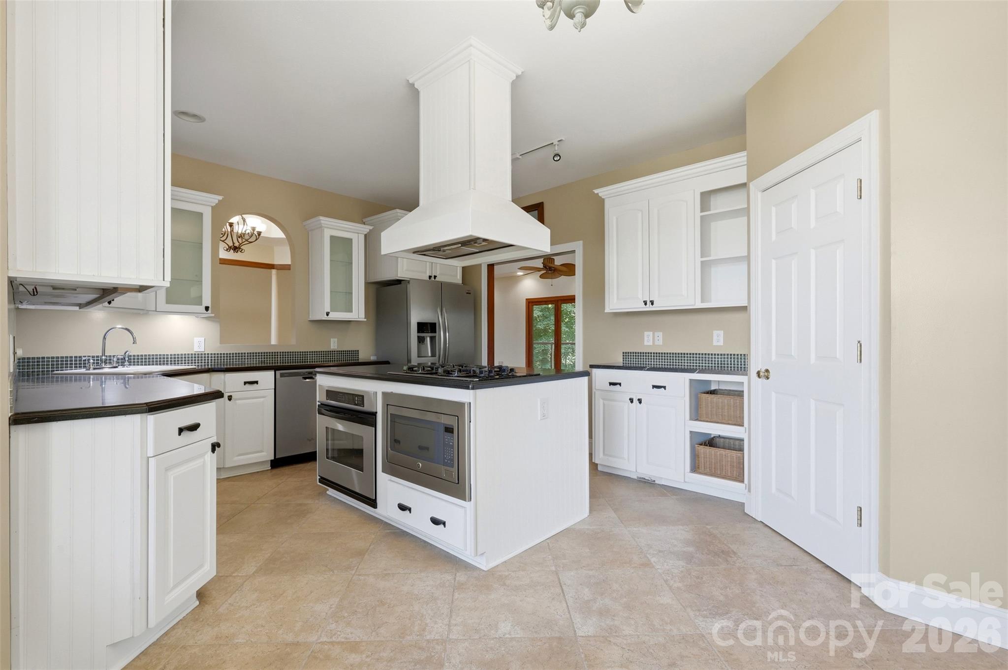 4639 Harbor View Terrace Morganton, NC 28655 - Photo 10 of 46