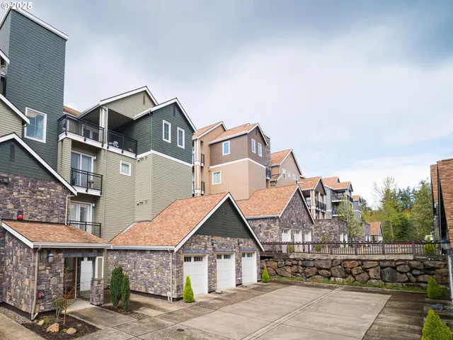 $369,000 | 11703 Southeast Crested Eagle Lane, Happy Valley, OR 97086