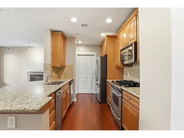 $369,000 | 11703 Southeast Crested Eagle Lane, Happy Valley, OR 97086