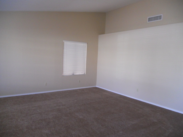 549 West Silver Creek Road Gilbert, AZ 85233 - Photo 3 of 19 Formal Living