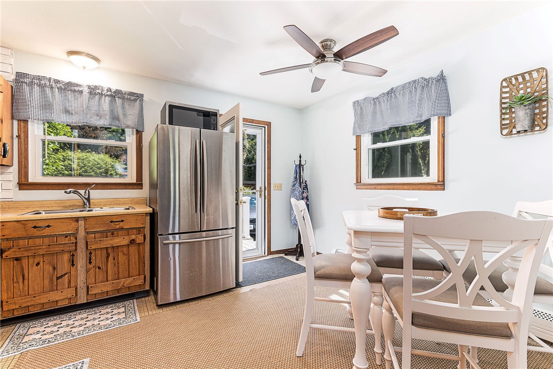 31 Sunset Drive Hopkinton, RI 02832 - Photo 13 of 45