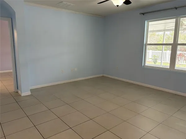 $2,195 | 8216 Bilston Village Lane, Gibsonton, FL 33534