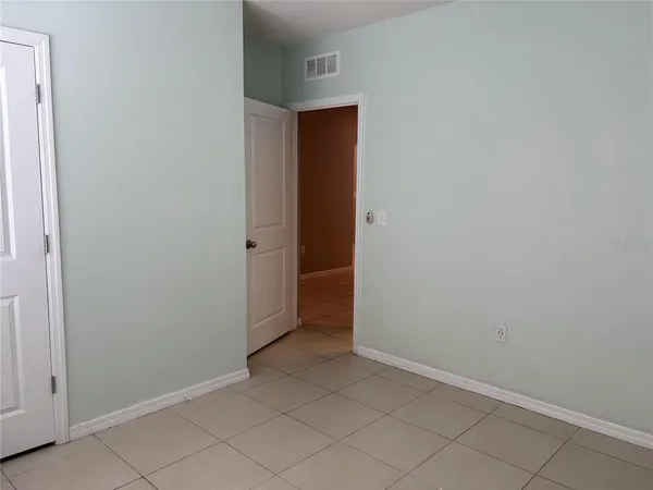 $2,195 | 8216 Bilston Village Lane, Gibsonton, FL 33534