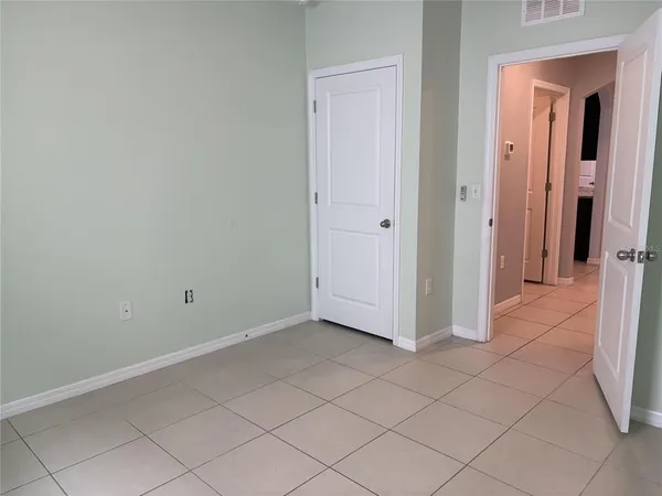 $2,195 | 8216 Bilston Village Lane, Gibsonton, FL 33534