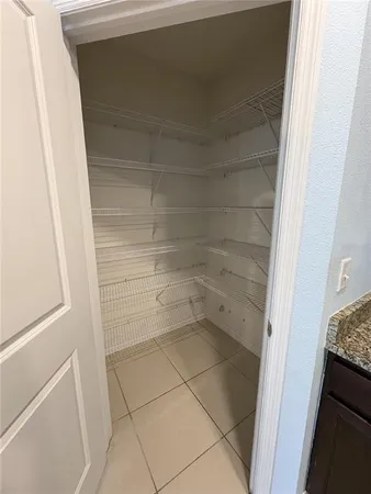 $2,195 | 8216 Bilston Village Lane, Gibsonton, FL 33534