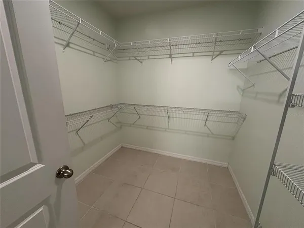 $2,195 | 8216 Bilston Village Lane, Gibsonton, FL 33534