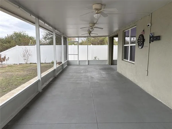 $2,195 | 8216 Bilston Village Lane, Gibsonton, FL 33534