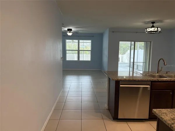 $2,195 | 8216 Bilston Village Lane, Gibsonton, FL 33534