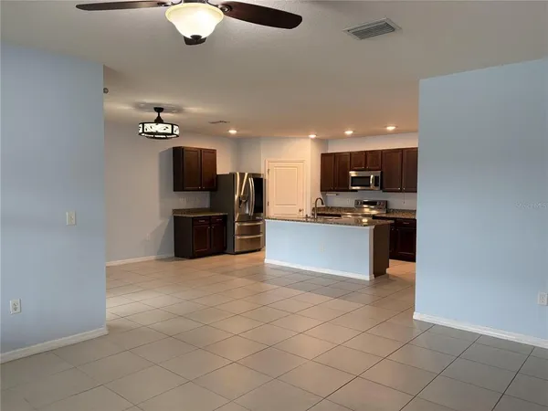 $2,195 | 8216 Bilston Village Lane, Gibsonton, FL 33534