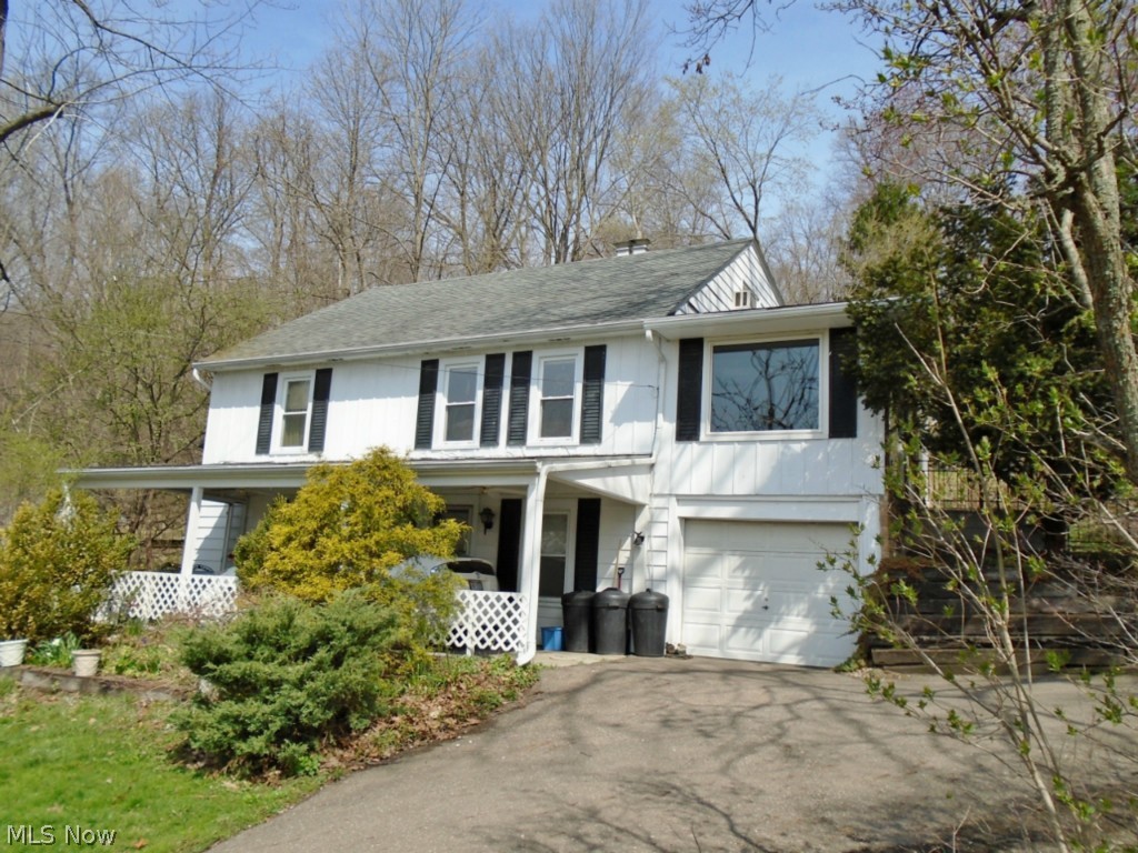 2398 Southern Road Richfield, OH 44286 - Photo 1 of 25 This well-maintained Cape in Richfield has 4 brms, 2.5 bths, over 1800 sq ft and is nestled quaintly at the bottom of Southern Rd and Everett!