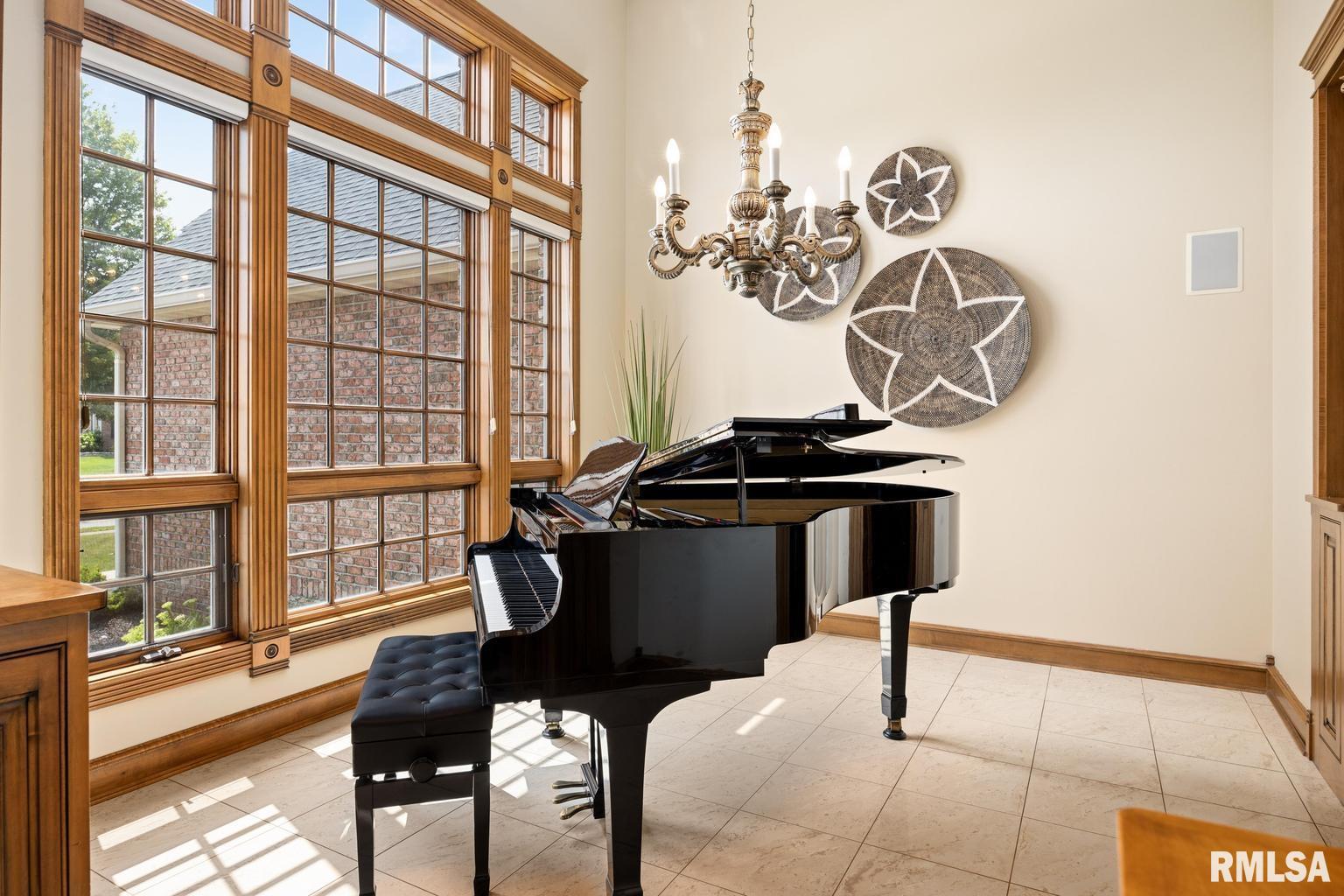 78 Diamond Point Morton, IL 61550 - Photo 10 of 79