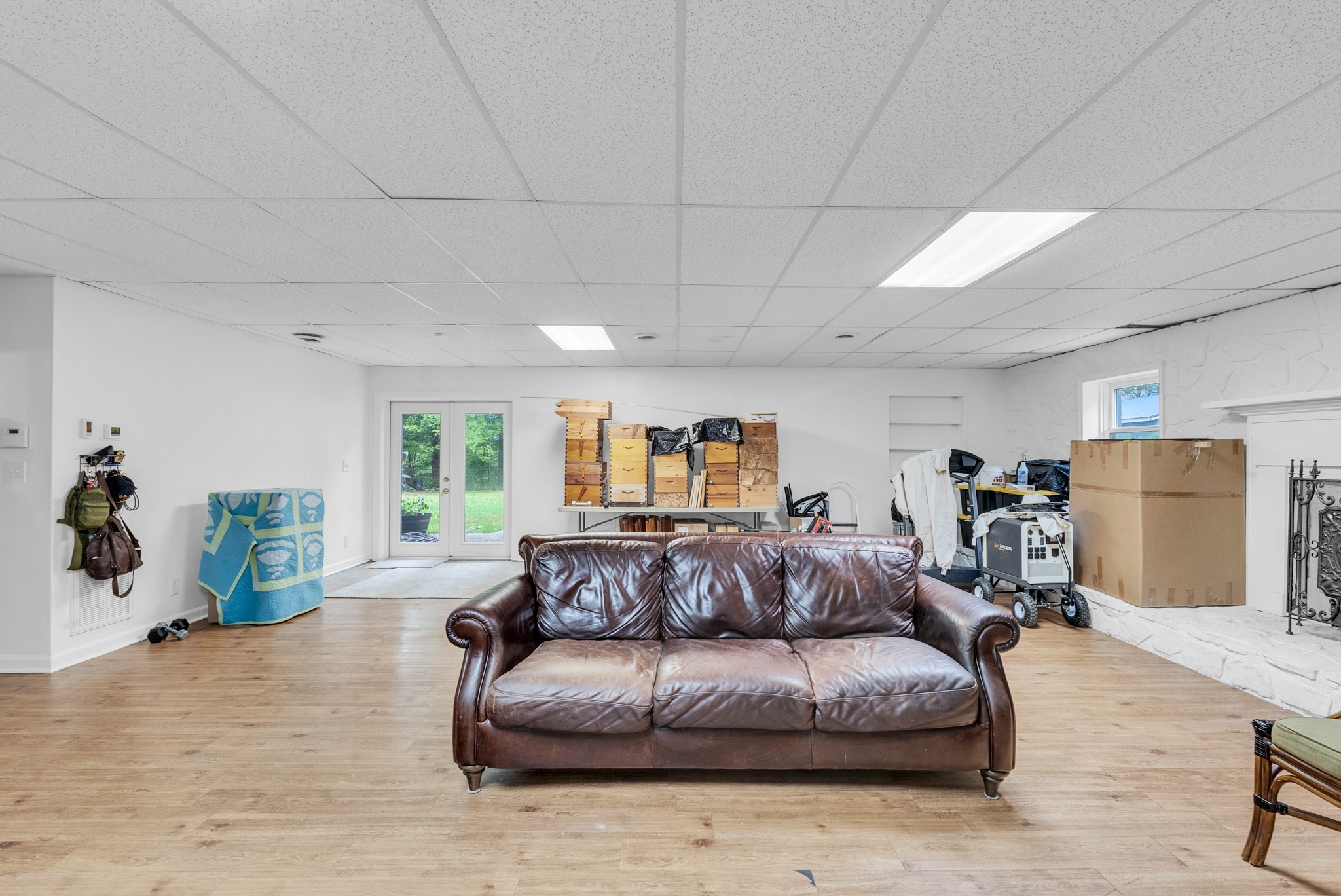 1389 Coconut Ridge Road Smithville, TN 37166 - Photo 29 of 39 a living room with furniture and a couch