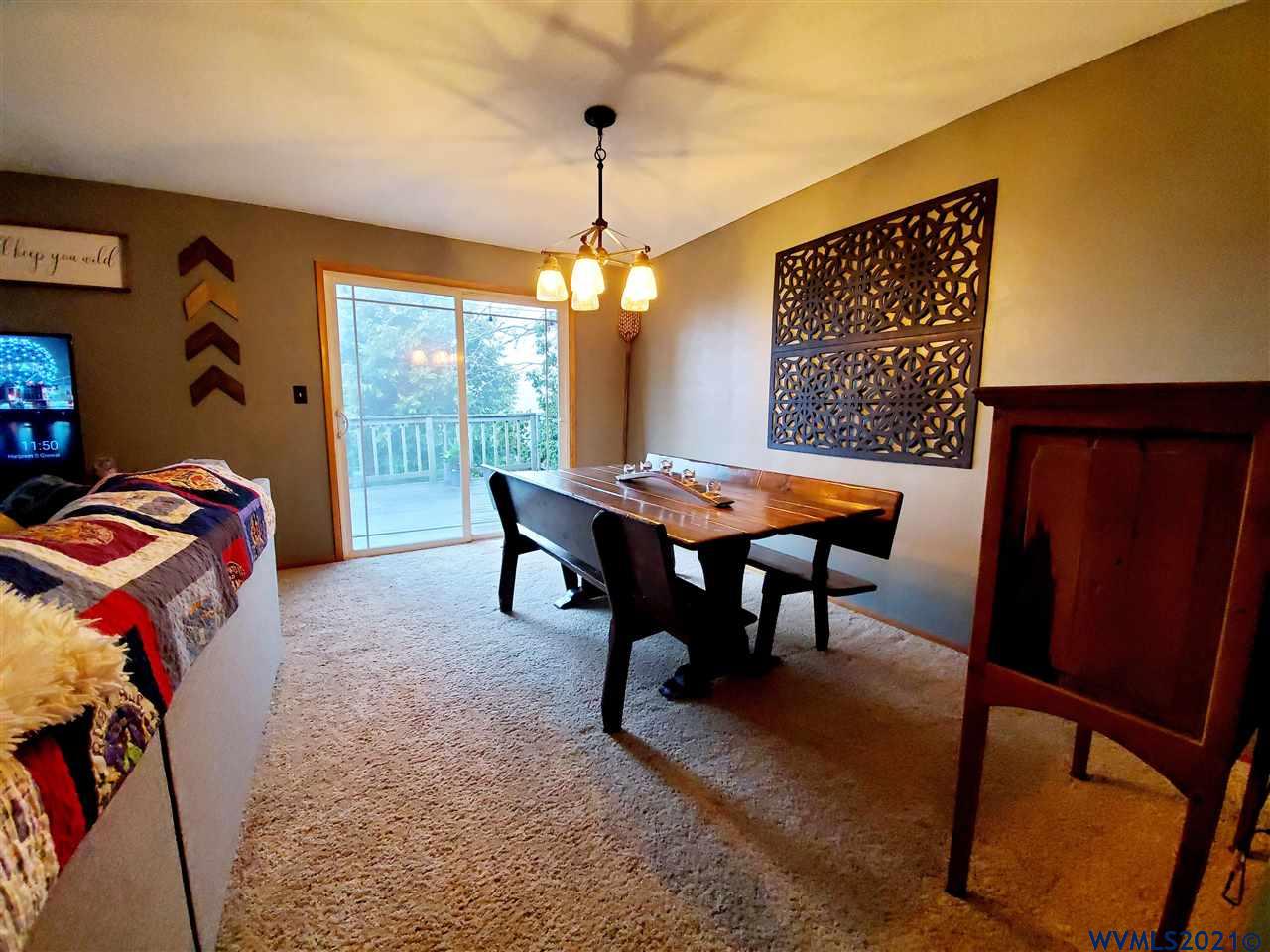 231 Northwest Reed Lane Dallas, OR 97338 - Photo 10 of 41 a room with furniture and window