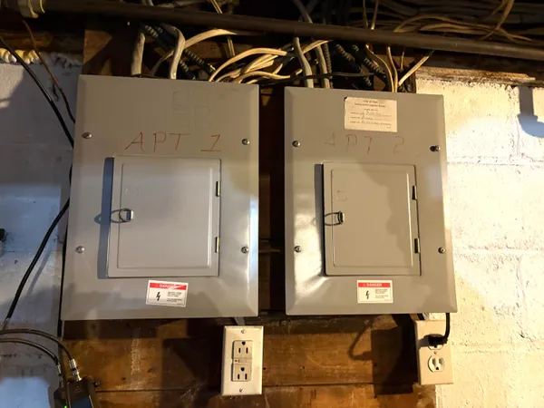 $109,990 | 607 Thayer Street, Flint, MI 48503