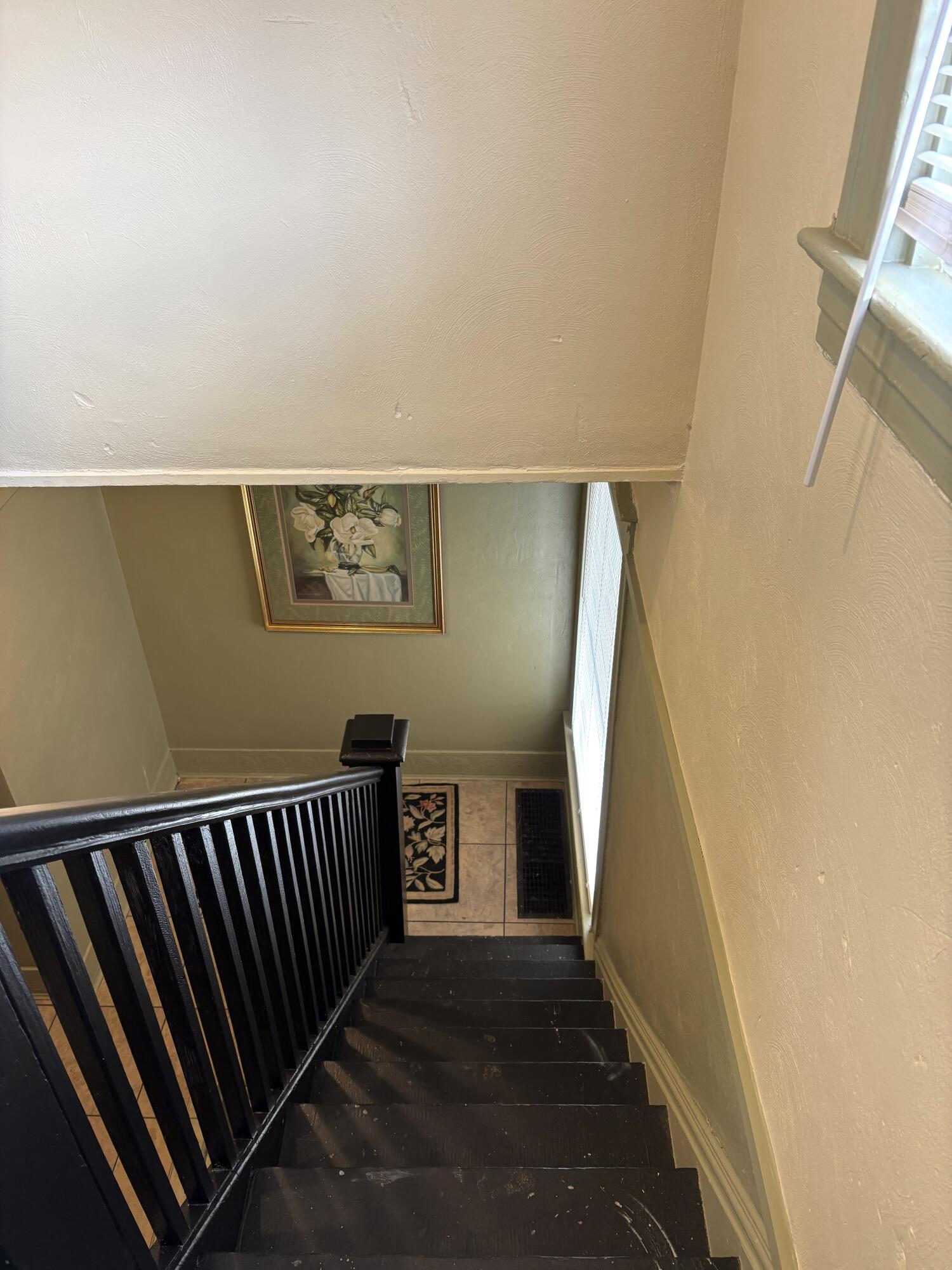 607 Thayer Street Flint, MI 48503 - Photo 8 of 38 Foyer