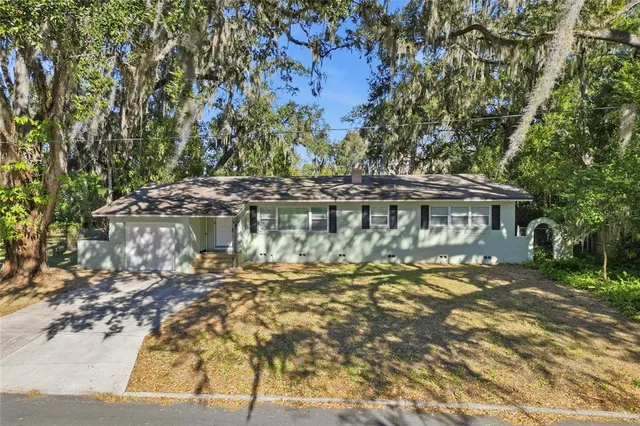 $324,900 | 203 West Poinsettia Street, Lakeland, FL 33803