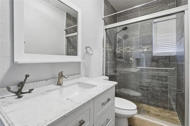 $324,900 | 203 West Poinsettia Street, Lakeland, FL 33803