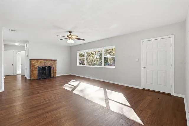 $324,900 | 203 West Poinsettia Street, Lakeland, FL 33803