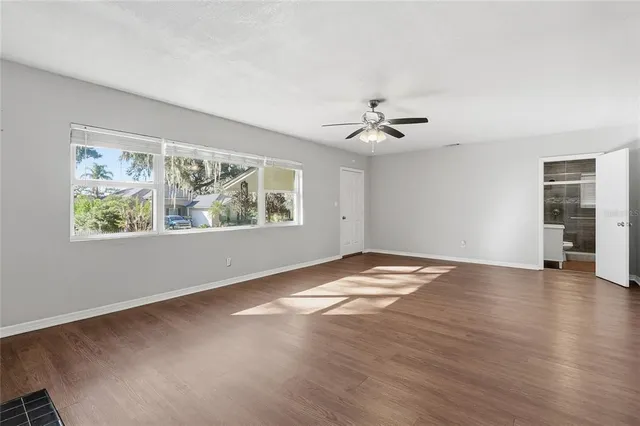 $324,900 | 203 West Poinsettia Street, Lakeland, FL 33803